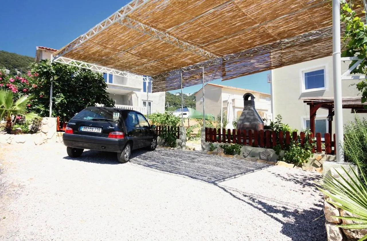 Apartments With A Parking Space Banjol, Rab - 5071